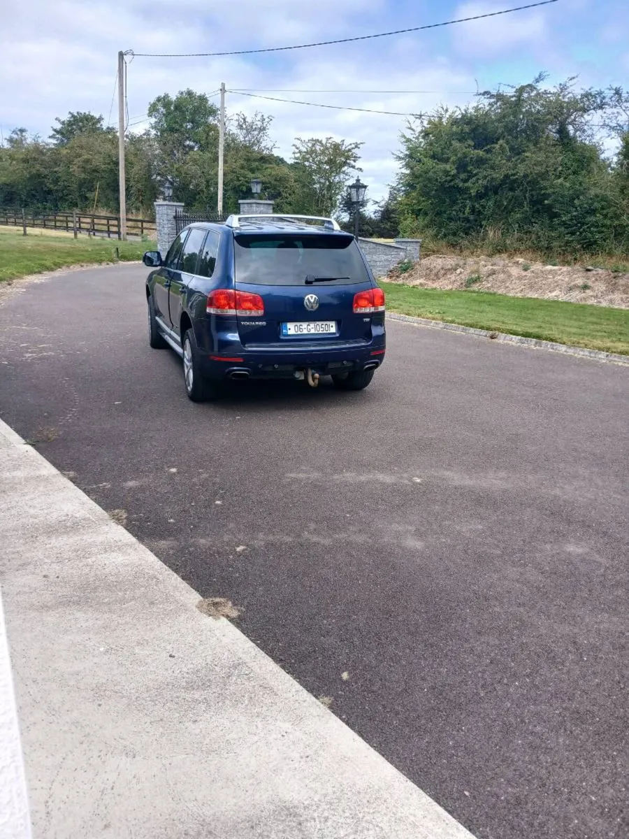 VW Touareg Crewcab 2006 Crvt 08/2027 - Image 3