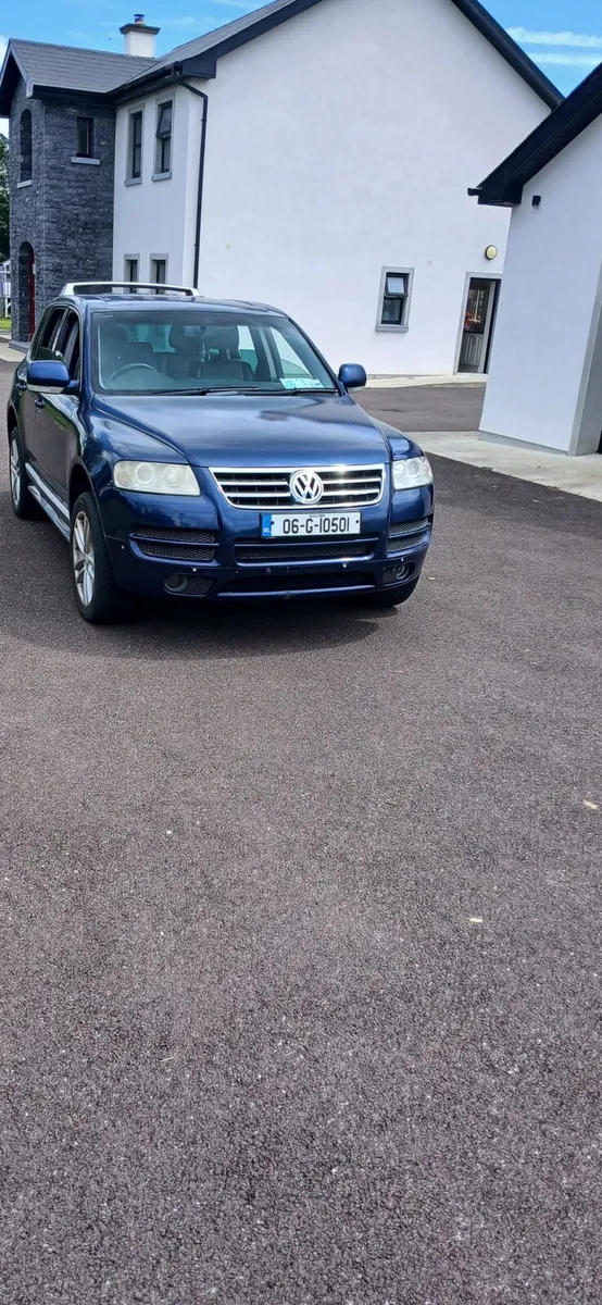 VW Touareg Crewcab 2006 Crvt 08/2027 - Image 1