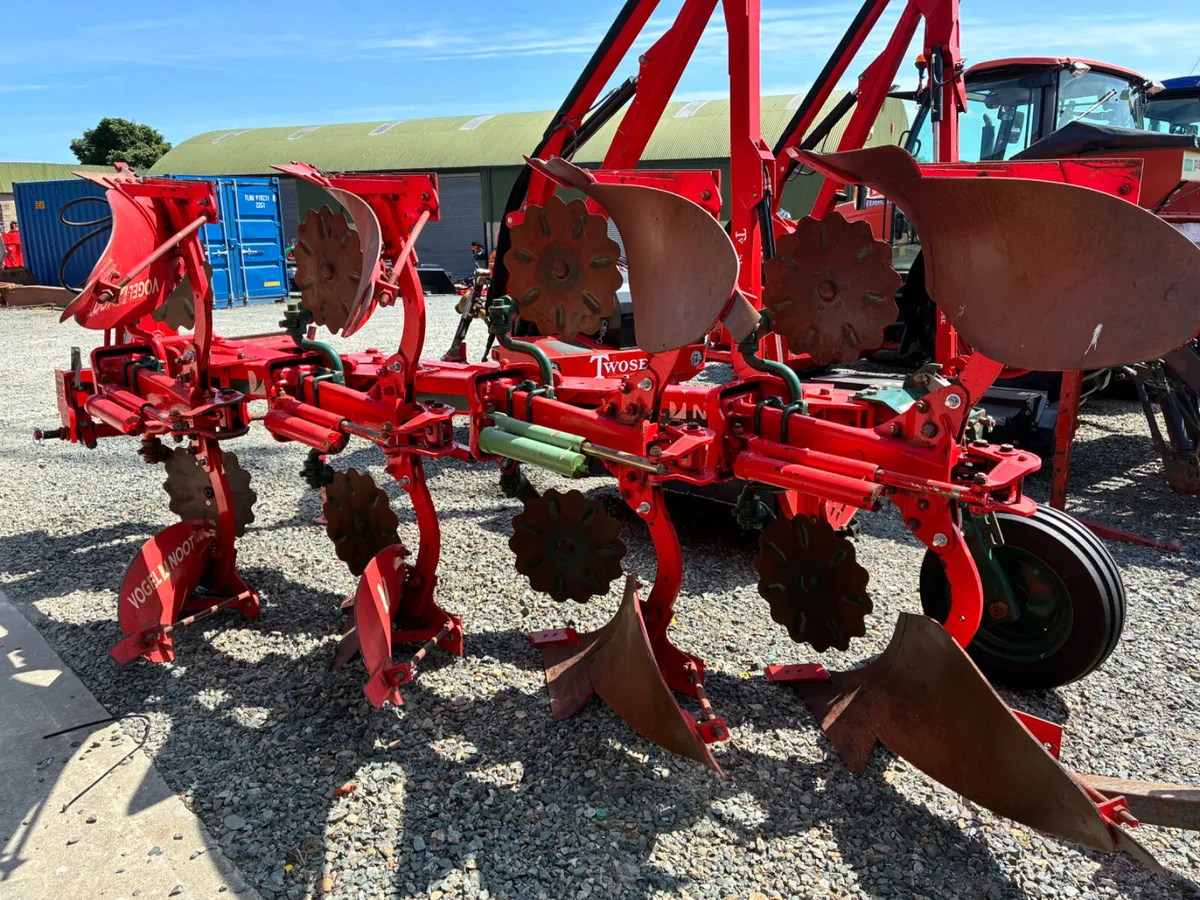 Vogel and Noote 4f Reversible Plough - Image 4