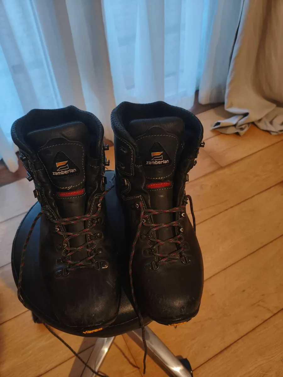 Hiking boots - Zamberlan Italian Leather high qual - Image 1
