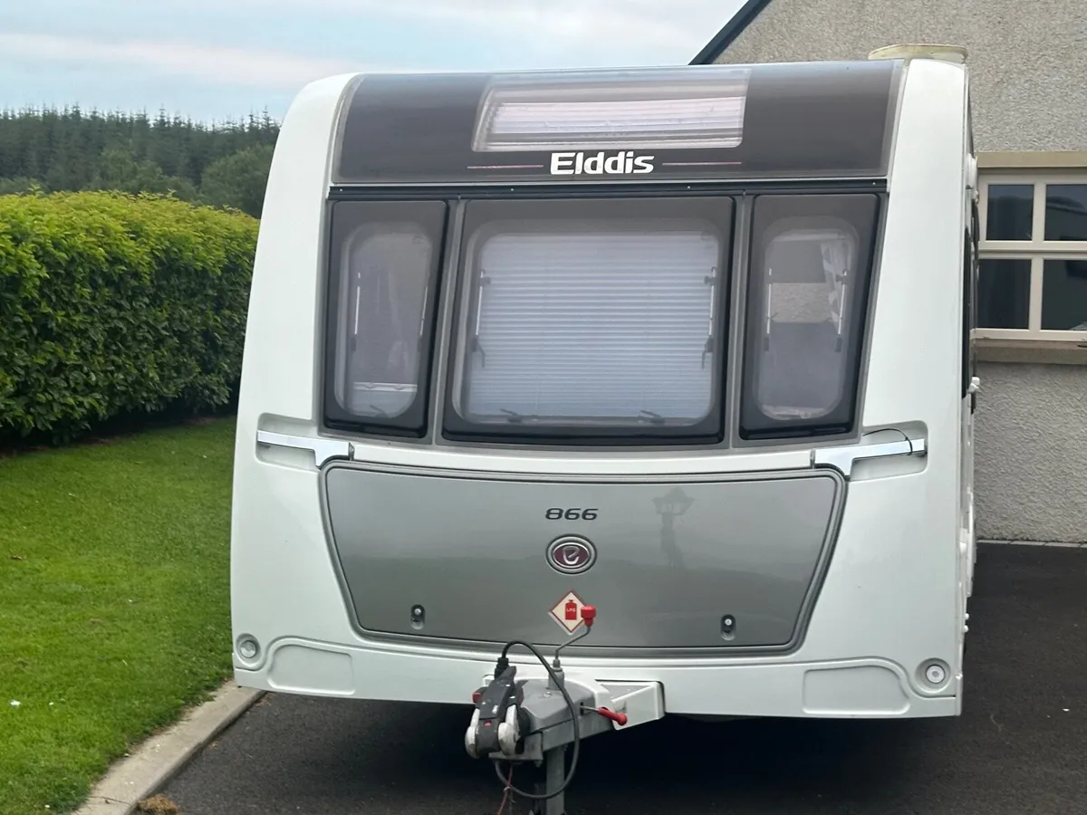 2017 Elddis 866 Riva - Image 2