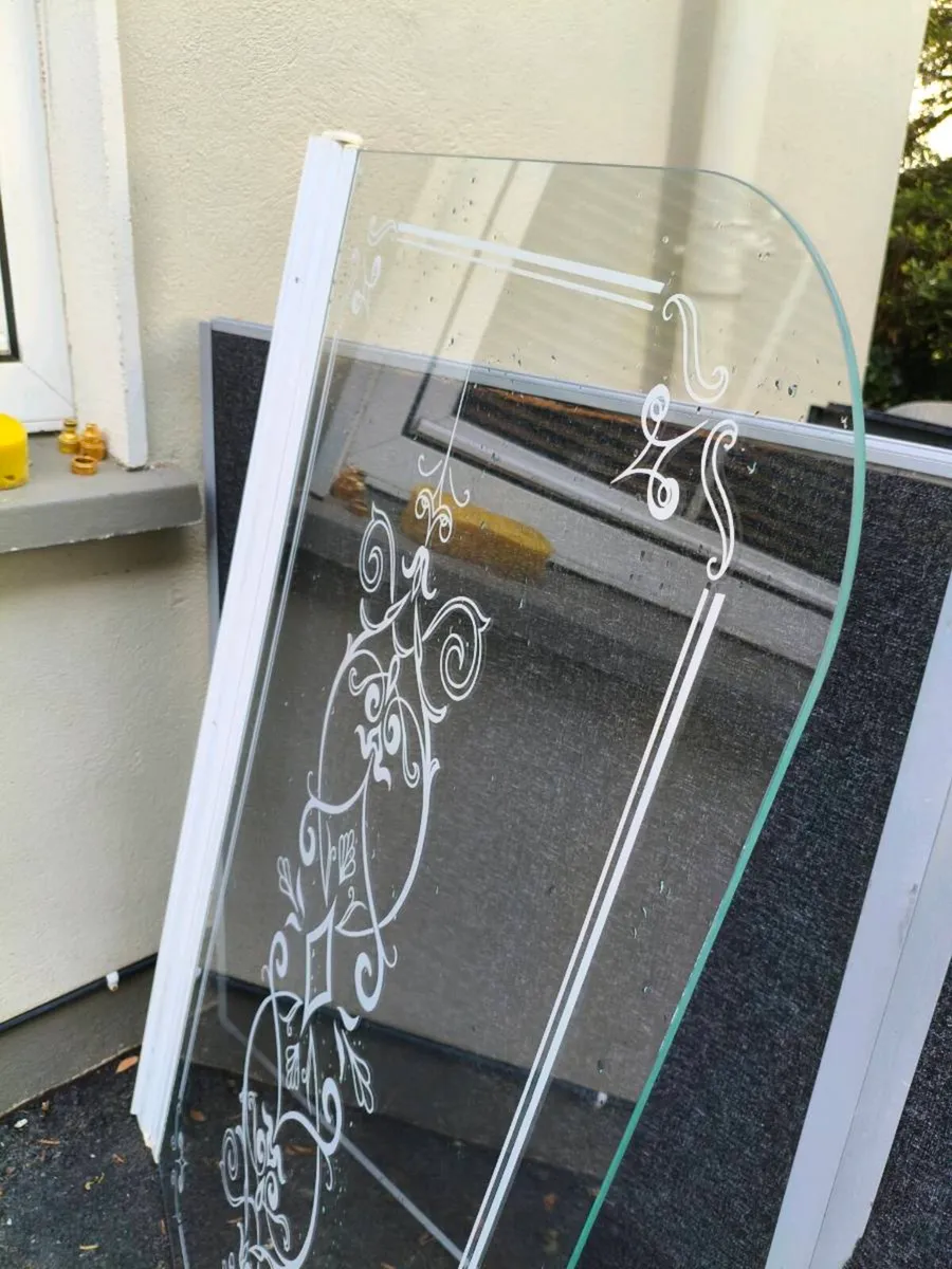 Like new lovely bath screen, movable 40euro - Image 4