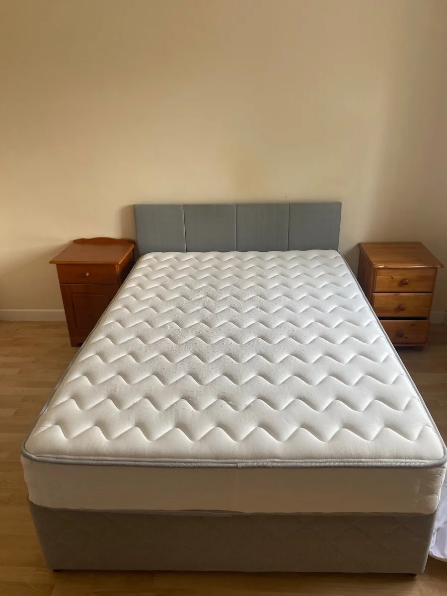 Couches/beds - Image 3