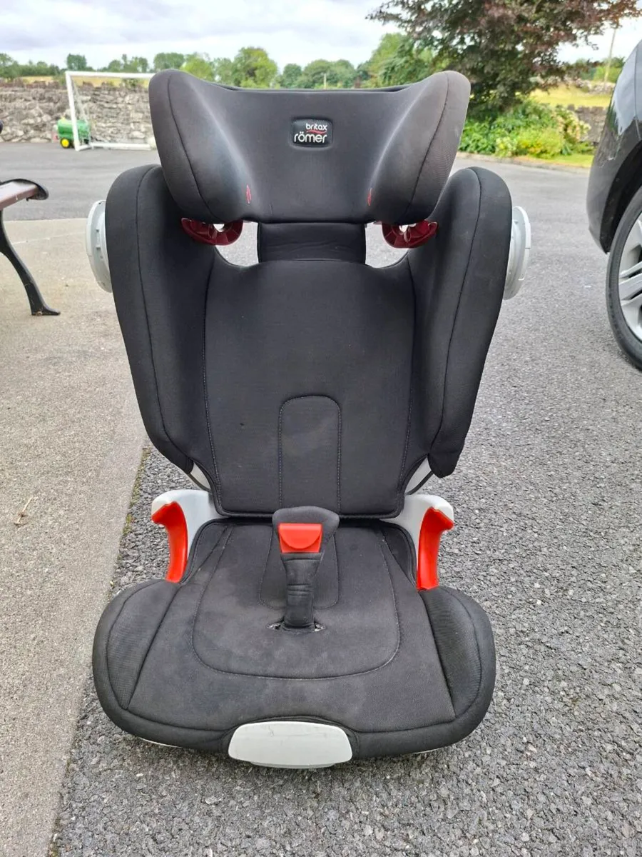 Group 2 Britax Romer car seat - Image 1