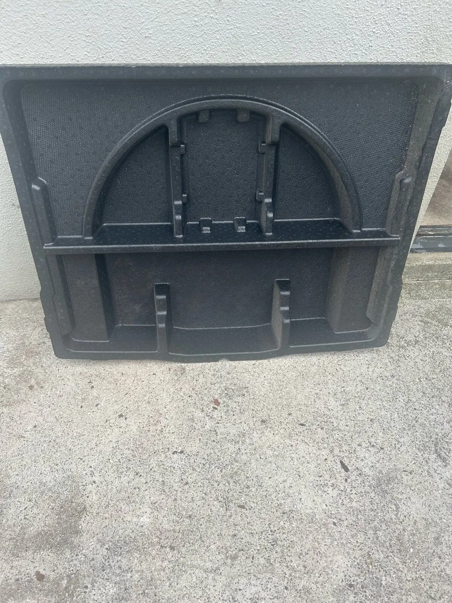 Hyundai Tucson foam liner - Image 1
