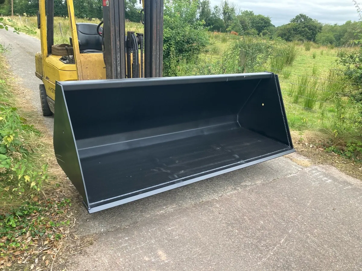 7’ 6” Telehandler bucket, with Pin & Cone brackets - Image 1