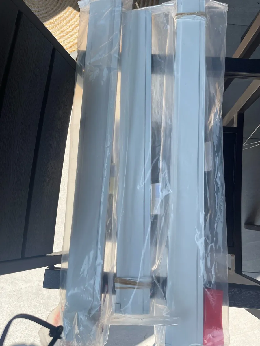Blinds - Image 1