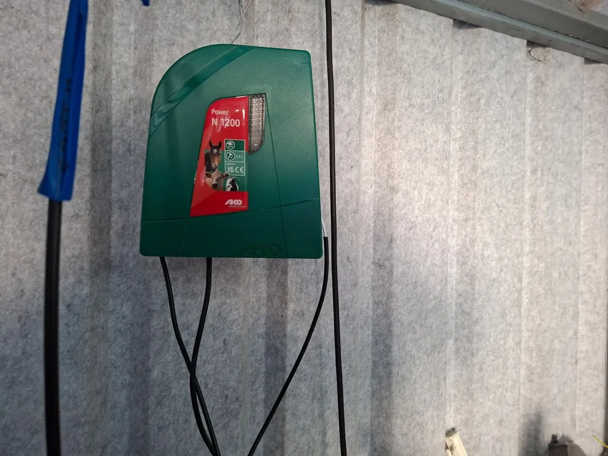 Electric Fence- mains and accessories - Image 3