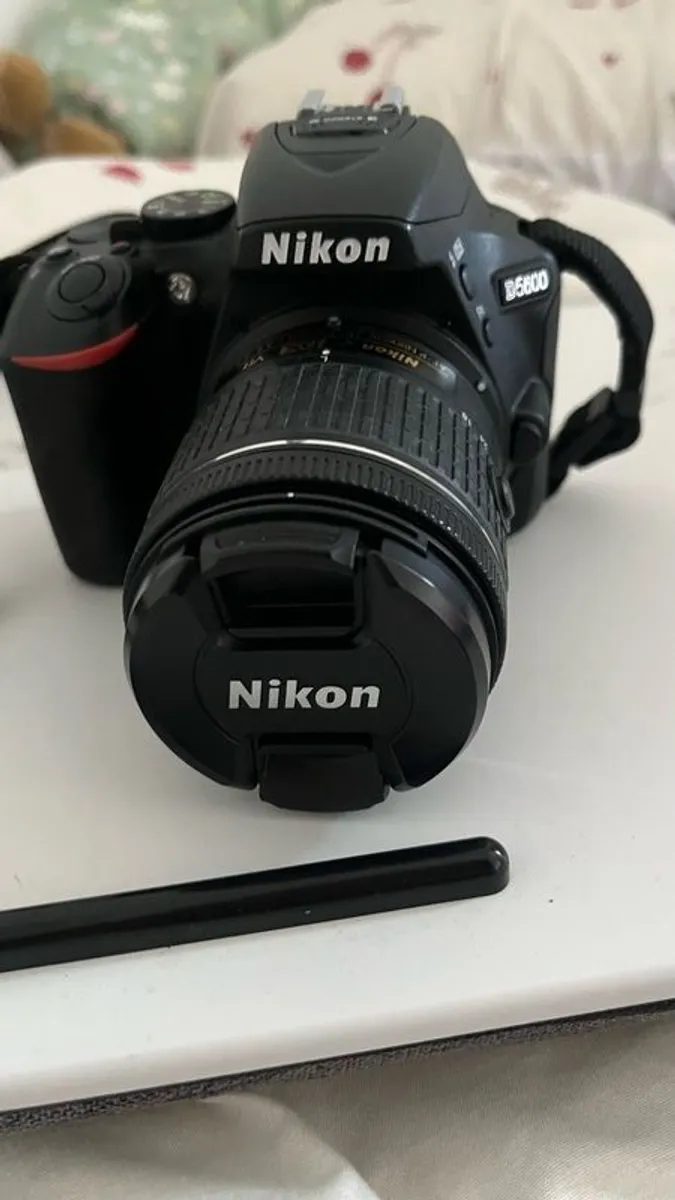 Nikon D5600 DSLR camera - Image 2