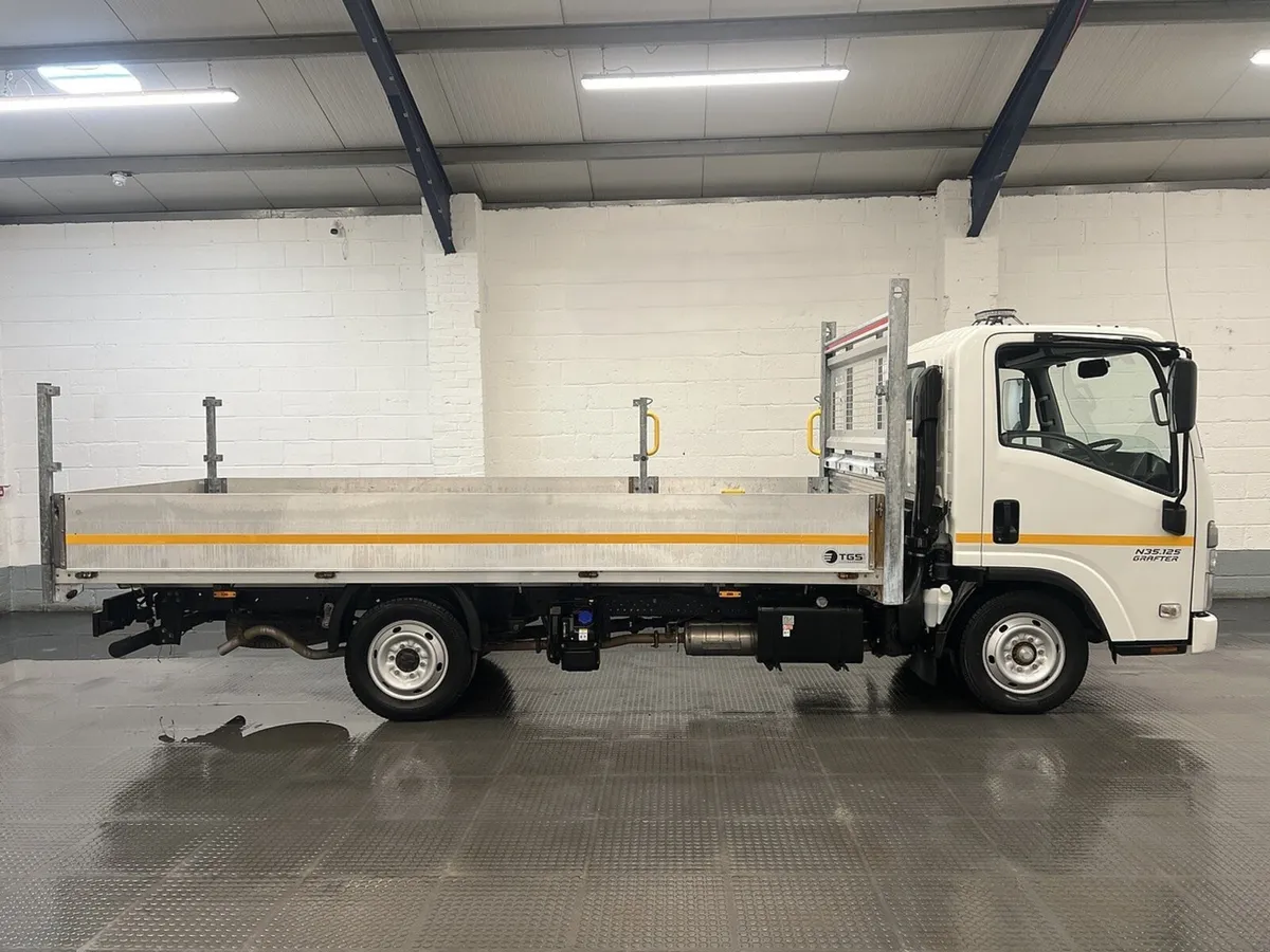 VB - 2023 Isuzu Grafter Dropside Van - Image 1