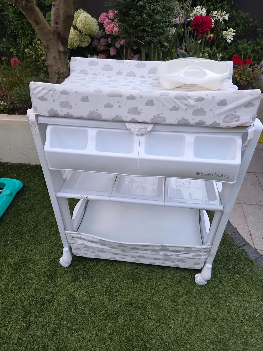 Bellababy Baby Changing & Bath Table - Like New - Image 1