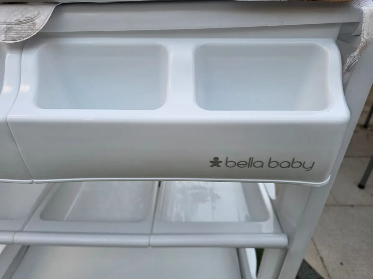 Bellababy Baby Changing & Bath Table - Like New - Image 2