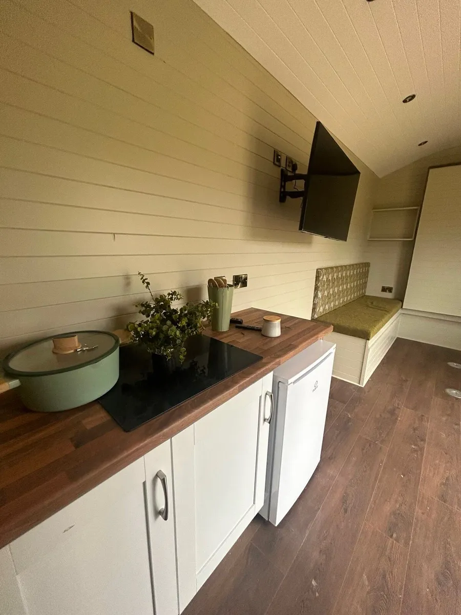 Shepherd Hut - Image 2