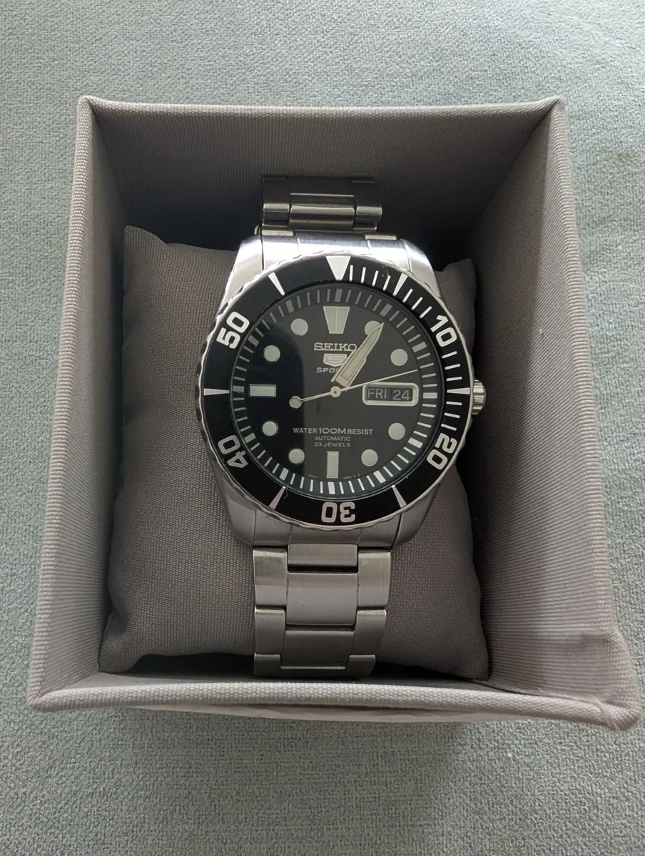 Seiko 5 Divers 23 Jewels SNZF17K1 - Image 1