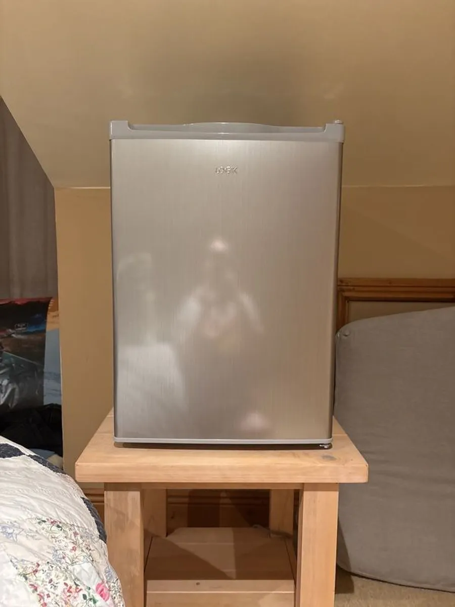 LOGIK Silver Table Top Fridge - Image 1