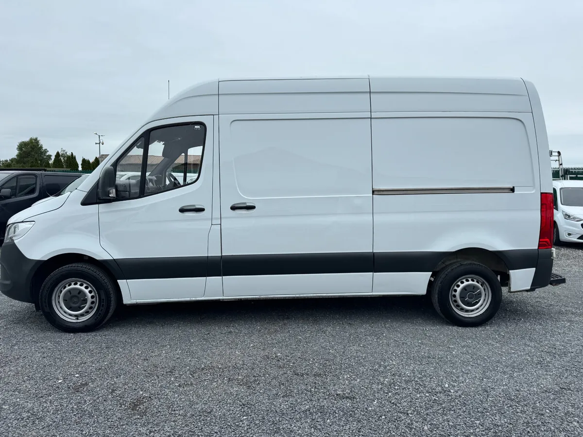 MERCEDES SPRINTER MWB INCLUDES VAT - Image 4