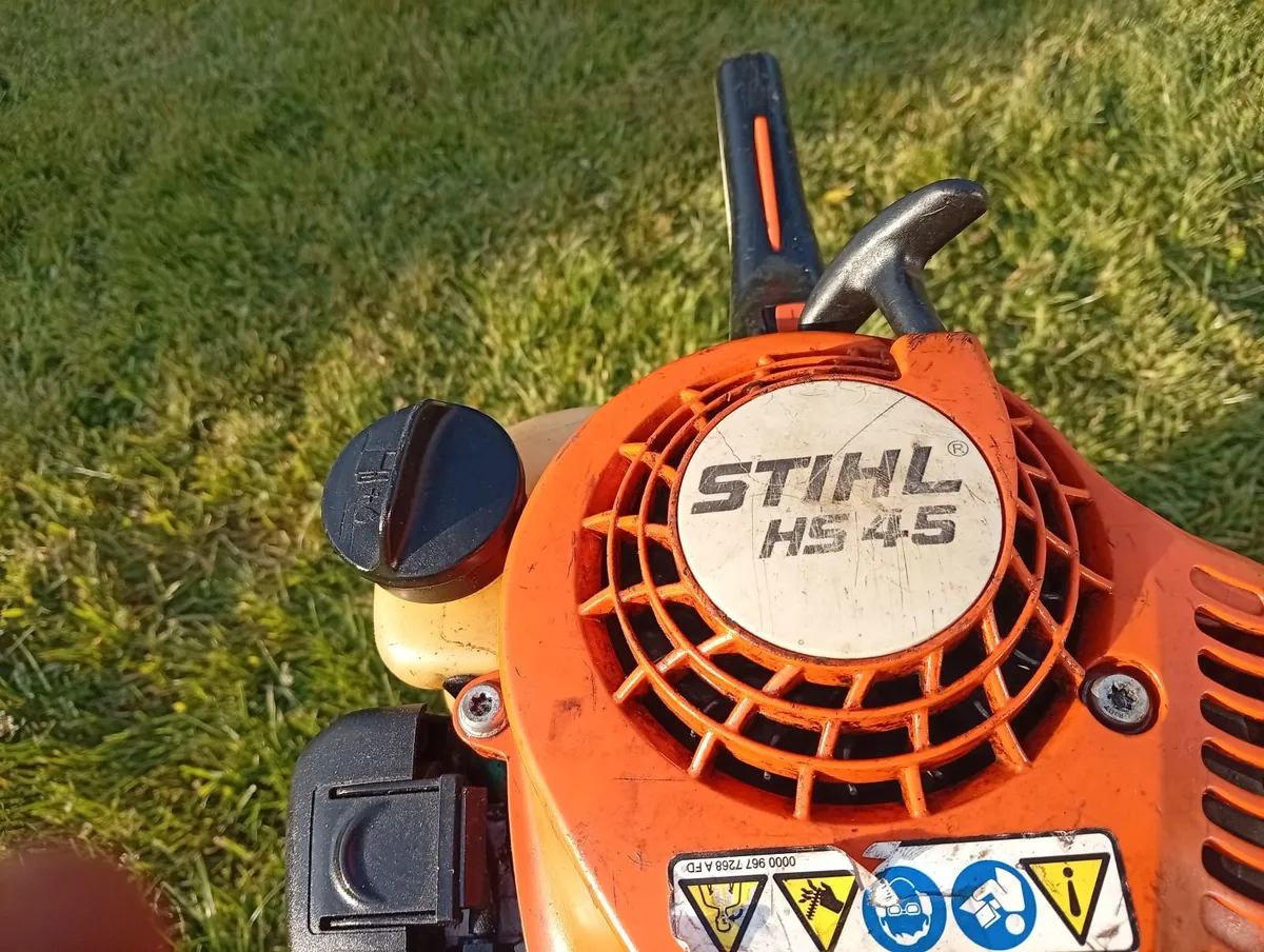 Stihl HS45 Hedge trimmer for sale - Image 3