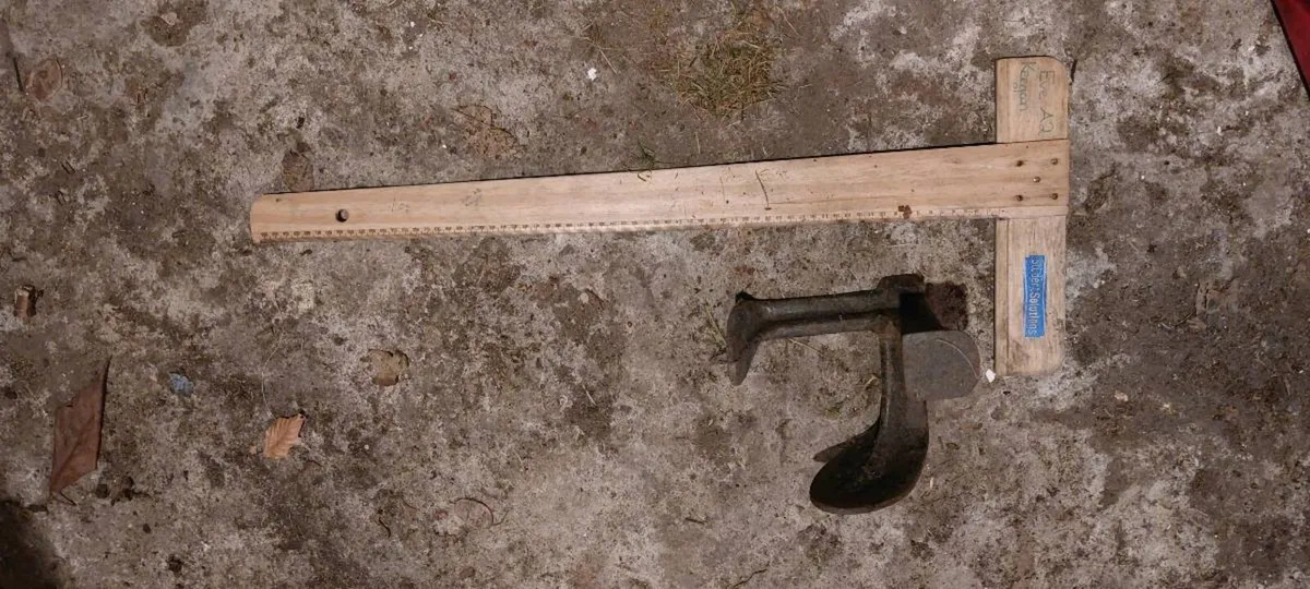 Vintage cast iron anvil - Image 2