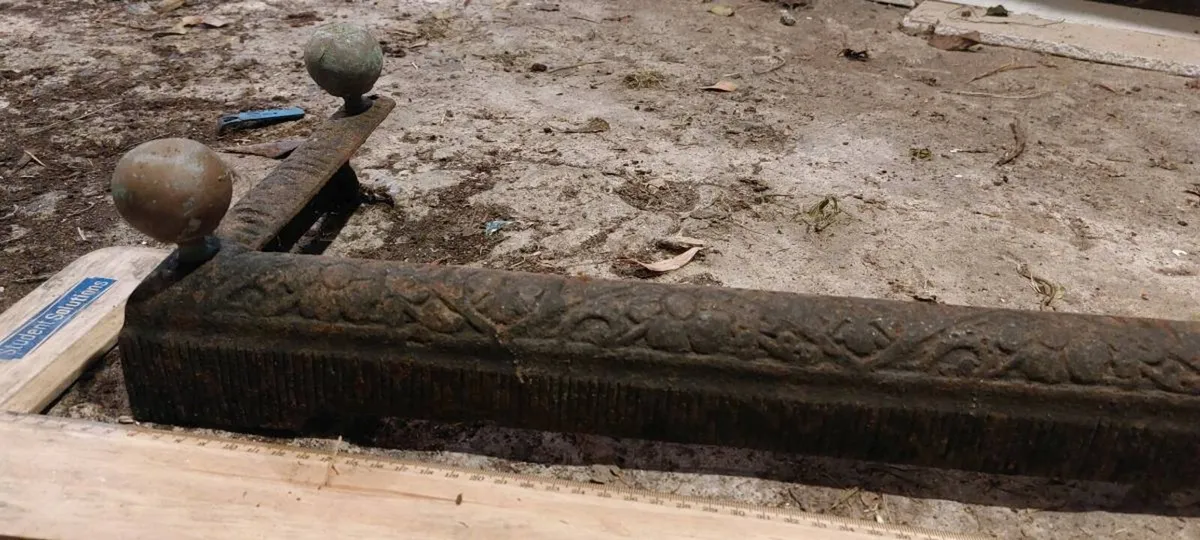 CAST IRON FENDER - Image 2