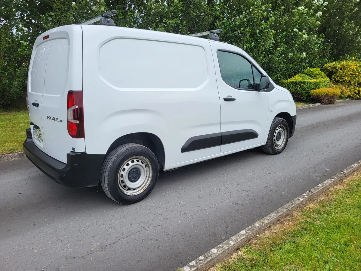Toyota Proace City 3 SEATER. 1 OWNER - Image 2