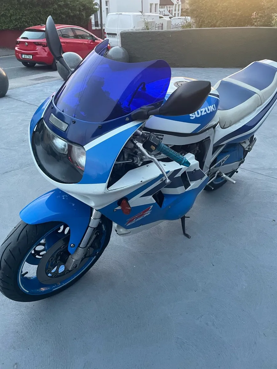 Suzuki Gsxr 750 M - Image 4