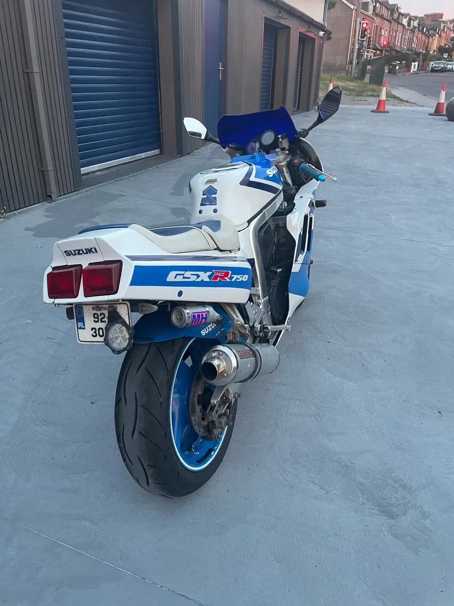 Suzuki Gsxr 750 M - Image 2