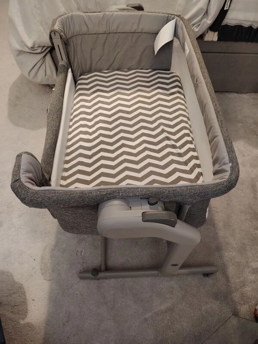 Chicco Next2me Magic Evo bedside crib - Image 4