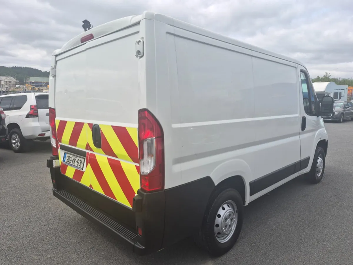 Citroen Relay 30 L1H1 BLUEHDI 110 3DR - Image 4