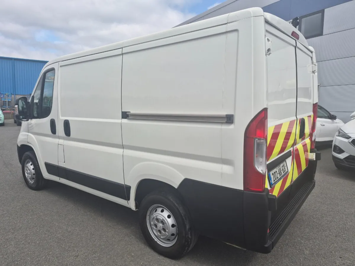 Citroen Relay 30 L1H1 BLUEHDI 110 3DR - Image 3