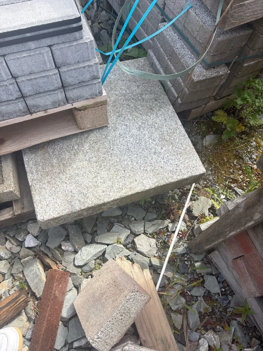 Pillar cappings - Image 2