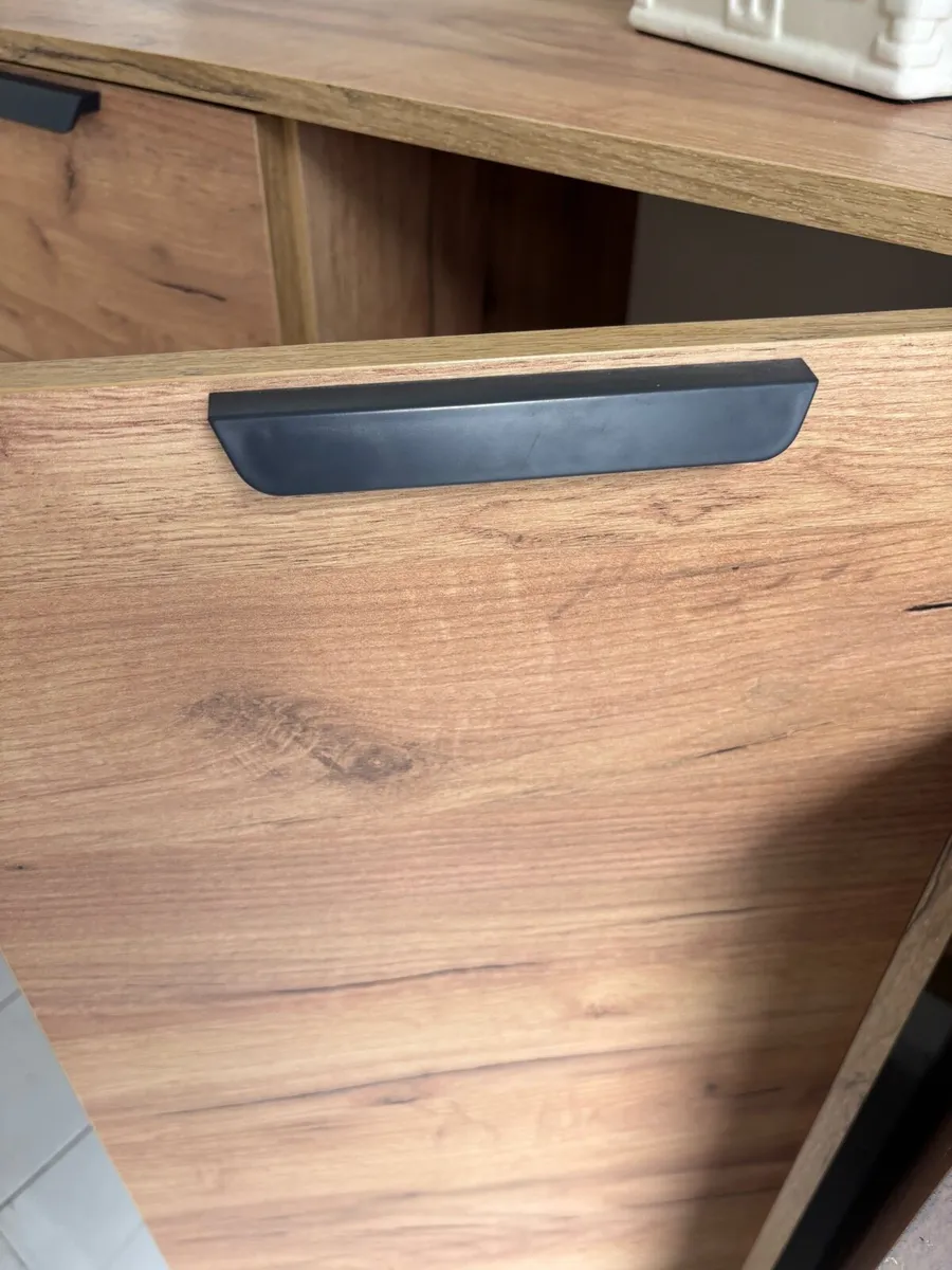 Side board - Image 3