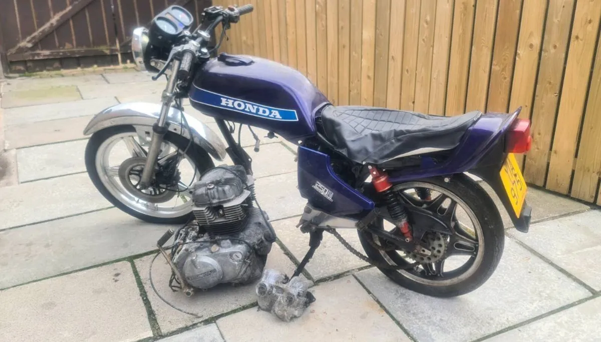 🔥1978 Honda cb250n🔥 - Image 1