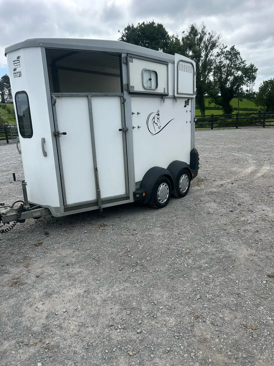 Ifor Williams horse box - Image 2