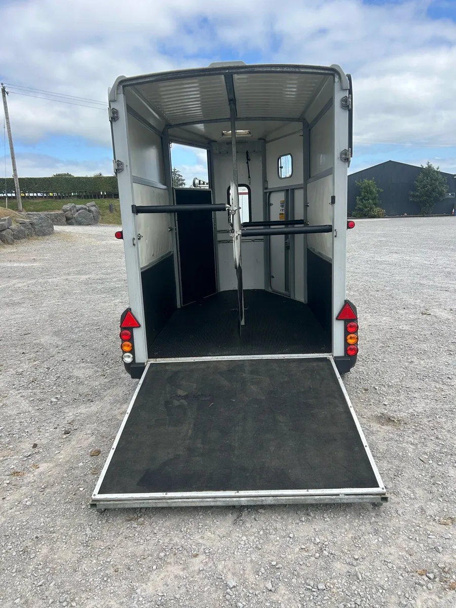 Ifor Williams horse box - Image 4