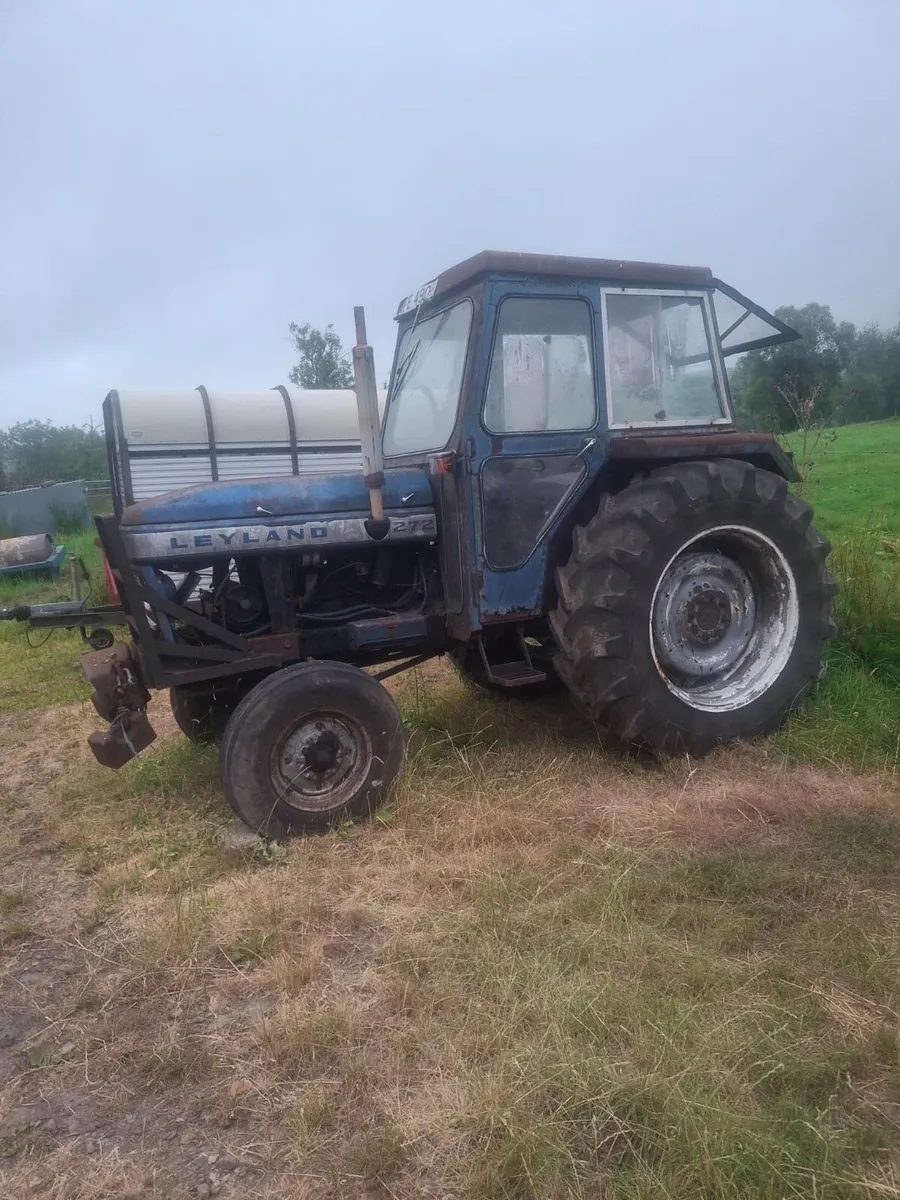 Tractor 272 Leyland - Image 3