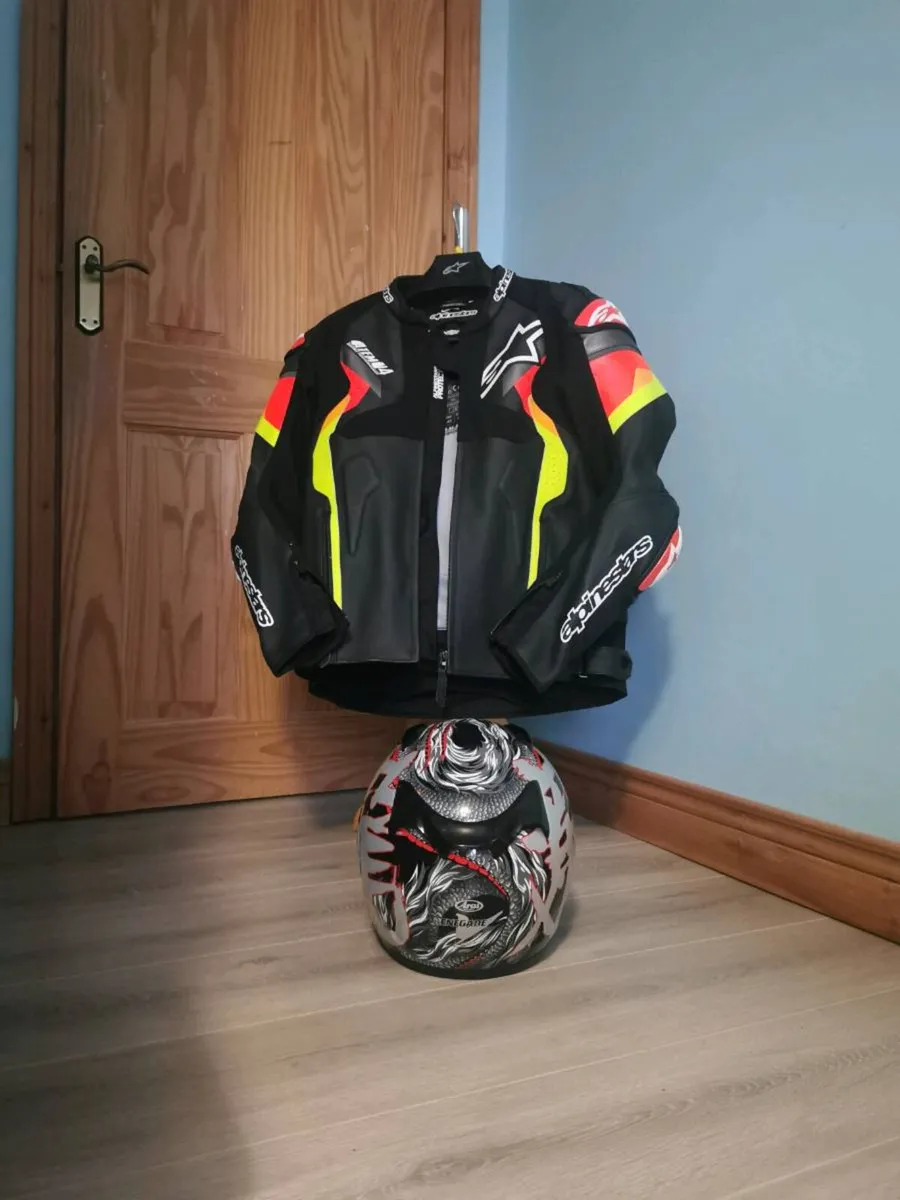 Premium bike gear - Arai helmet/Alpinestars jacket - Image 1