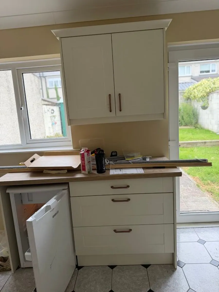 Selling Kitchen Units, Cabinets, Oven And Extractor - Image 3