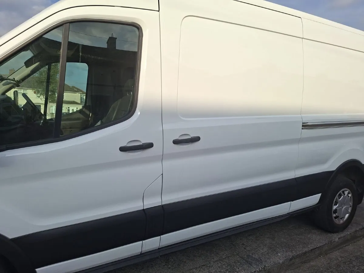2021 Ford transit 350l trend line model - Image 4