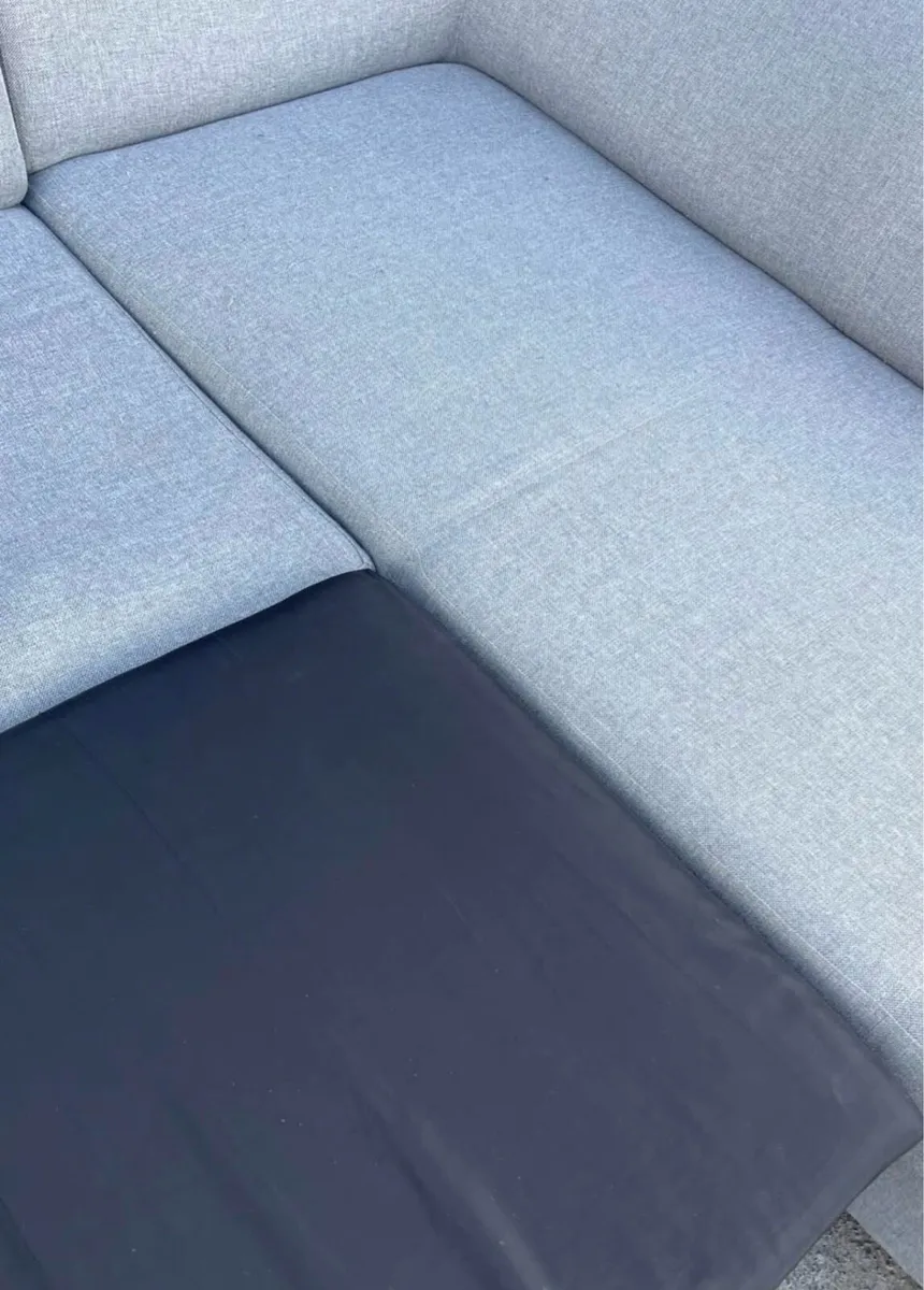 Large sofa/sofabed - Image 2