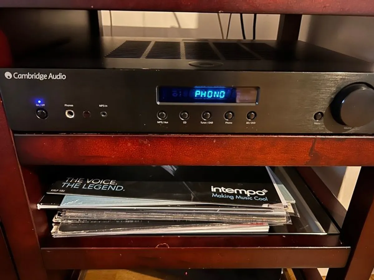 Cambridge Audio AM10 Integrated Amp - Image 1