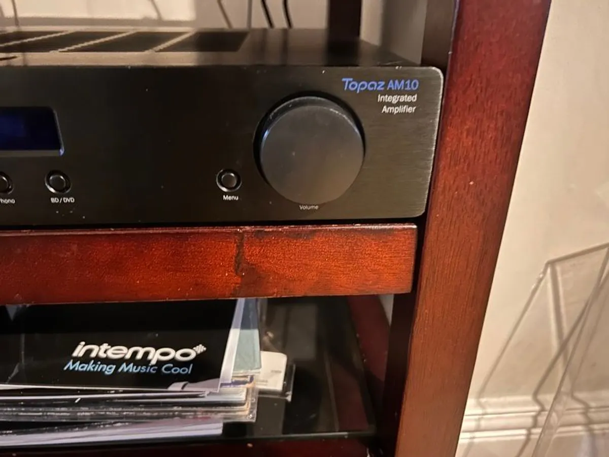 Cambridge Audio AM10 Integrated Amp - Image 3