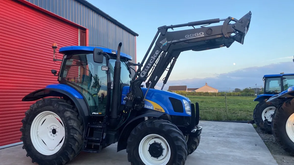 New Holland T6030  2009 - Image 1