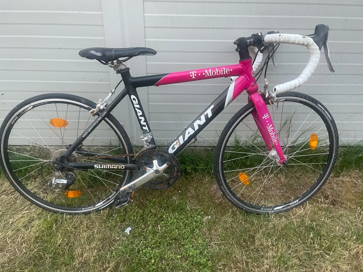 Giant racer bike - Image 2