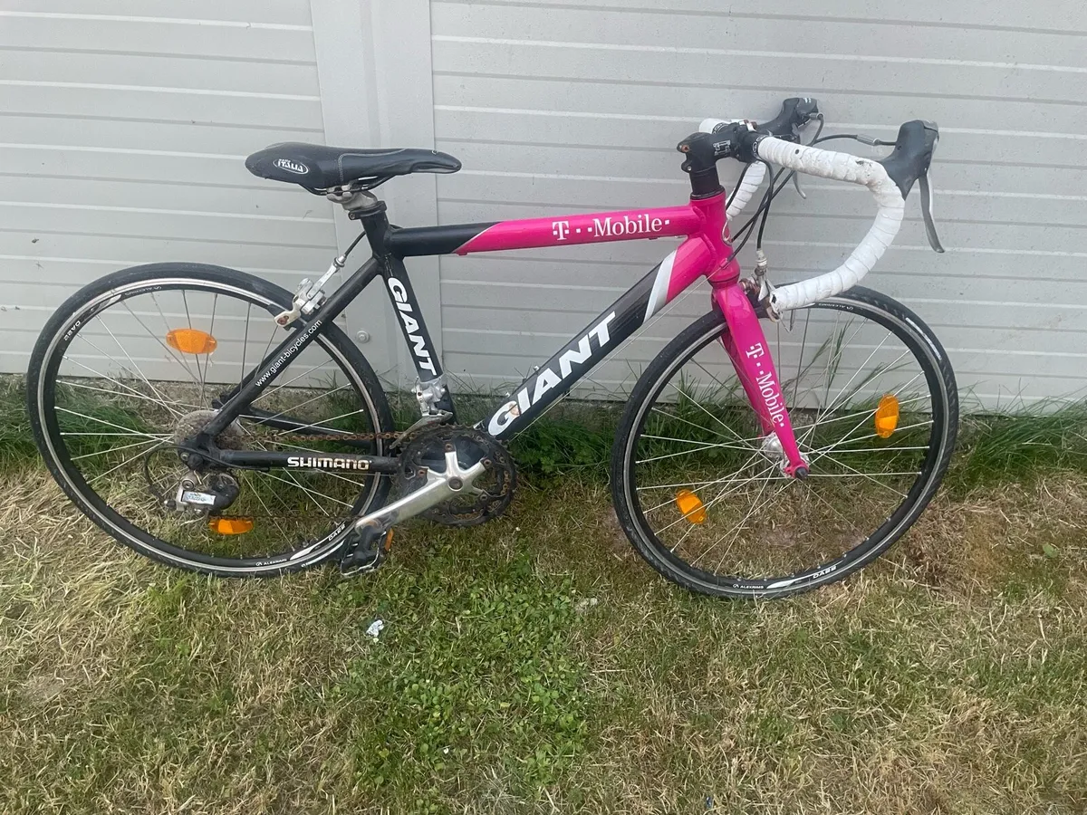 Giant racer bike - Image 3