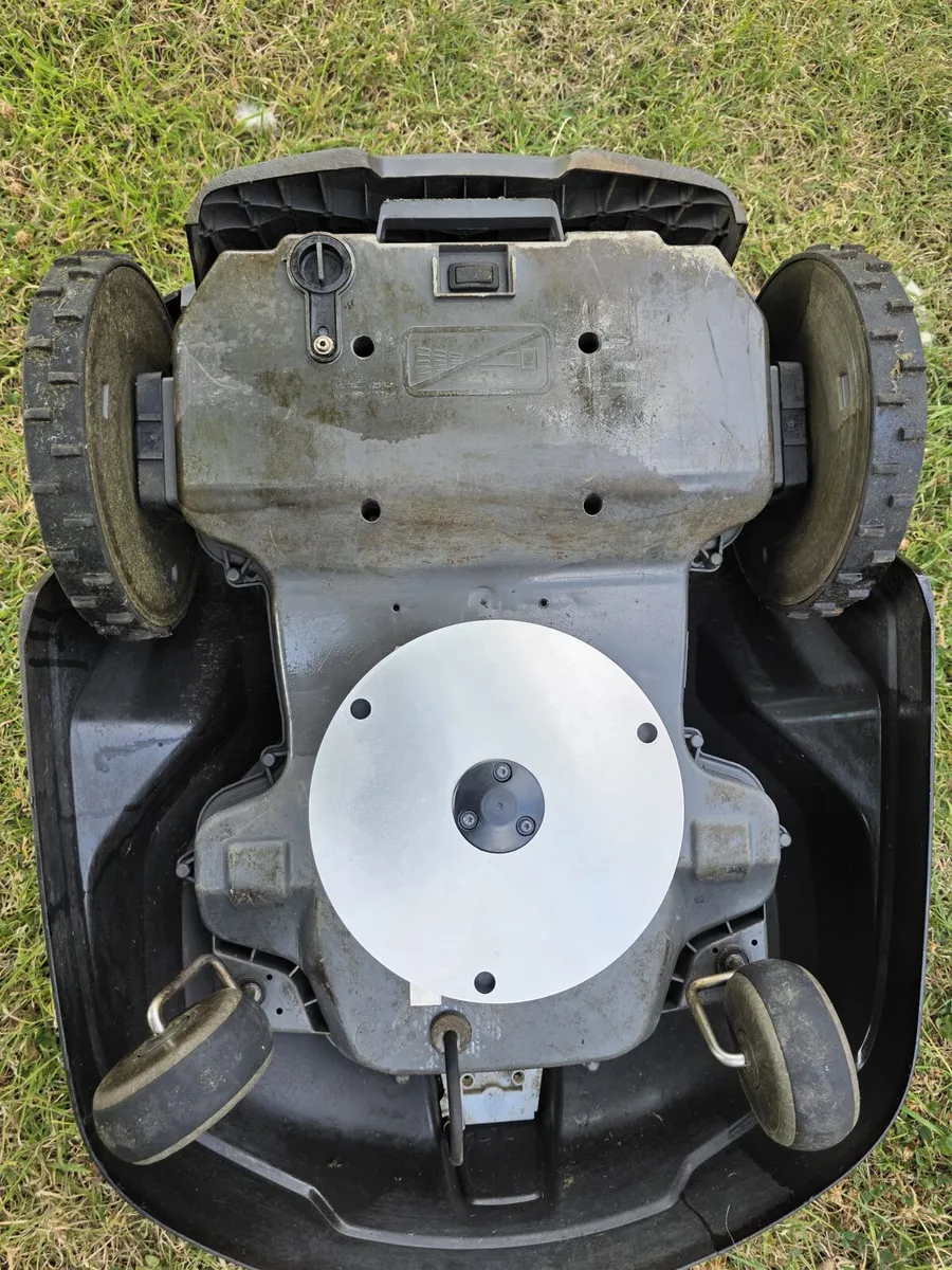 Husqvarna 420 Automower - Image 4