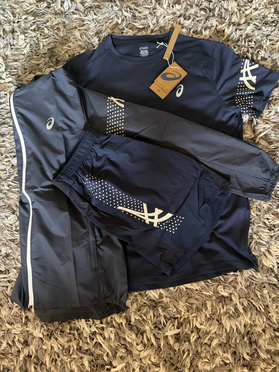 ASICS men’s navy gym set - Image 1