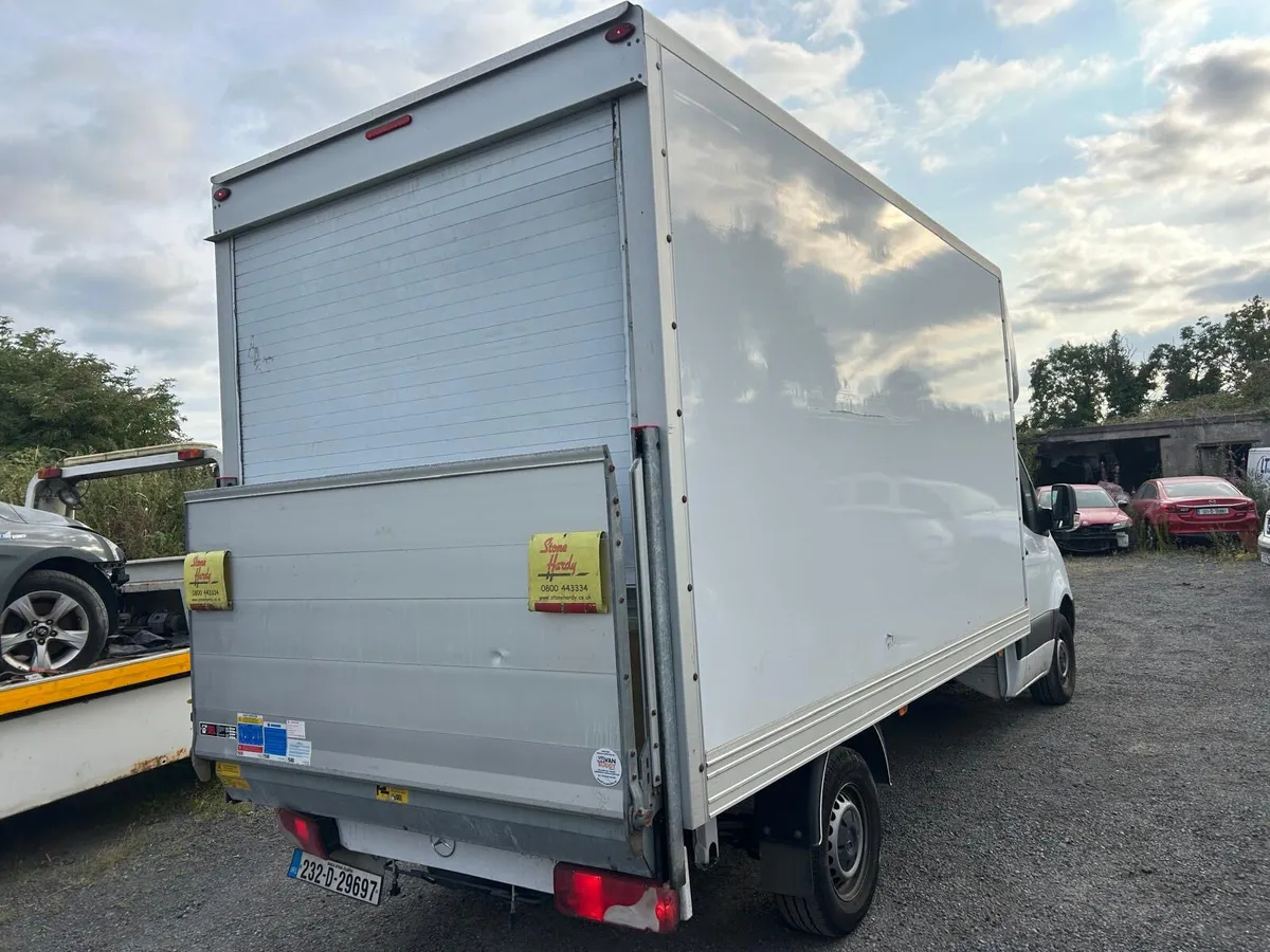 232 Mercedes sprinter box body - Image 4