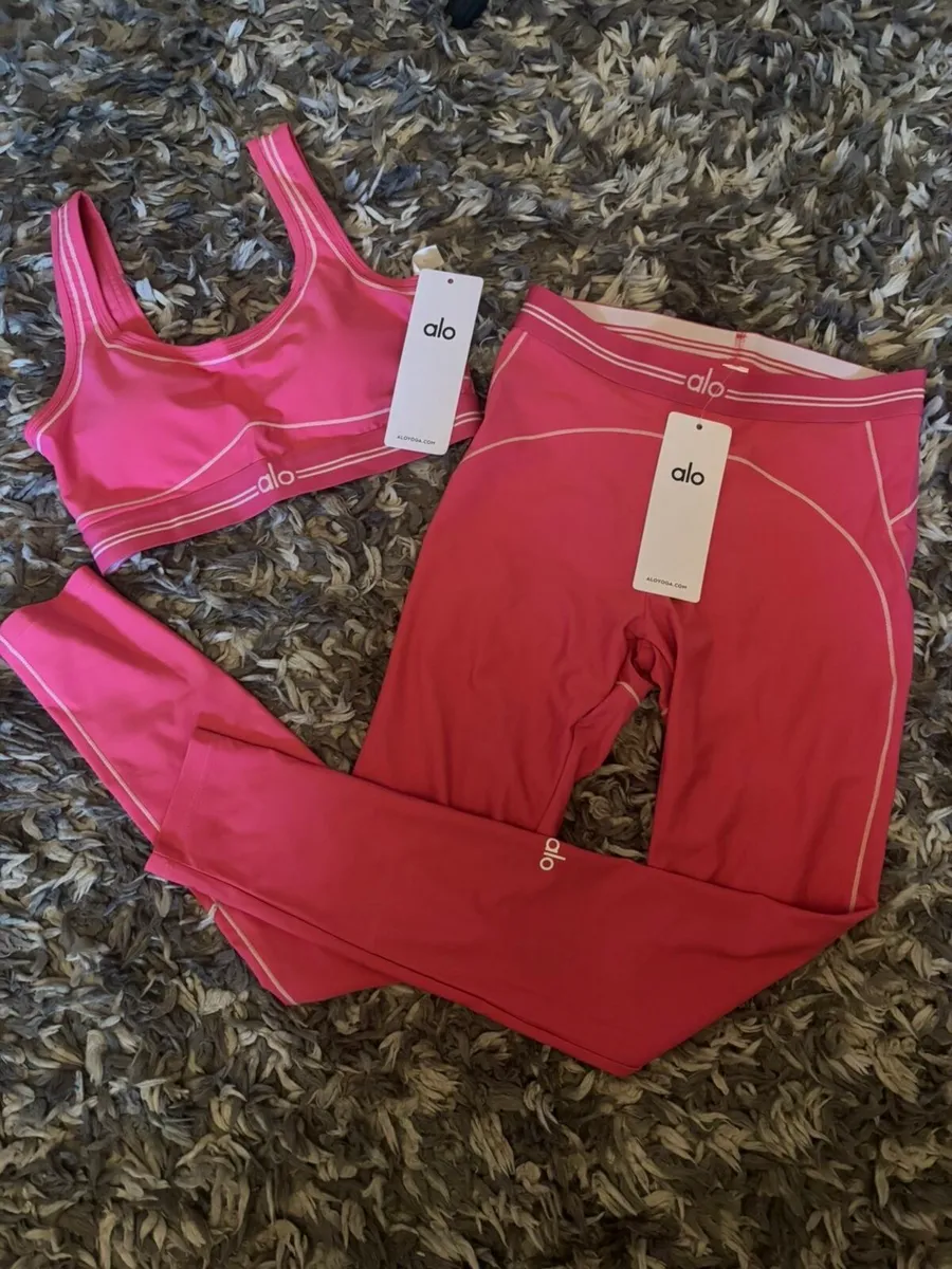 Alo yoga sets - Image 1