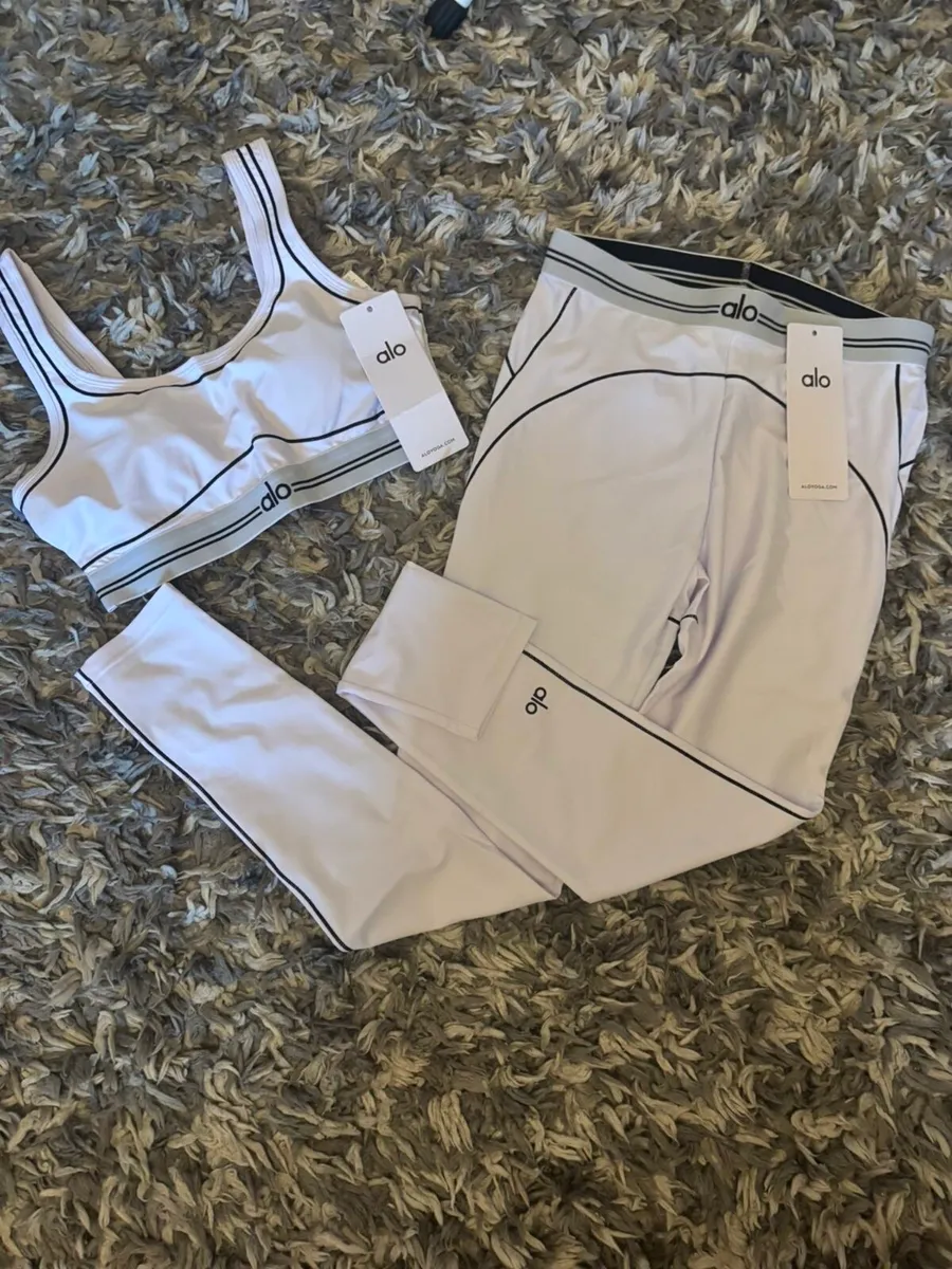 Alo yoga sets - Image 2