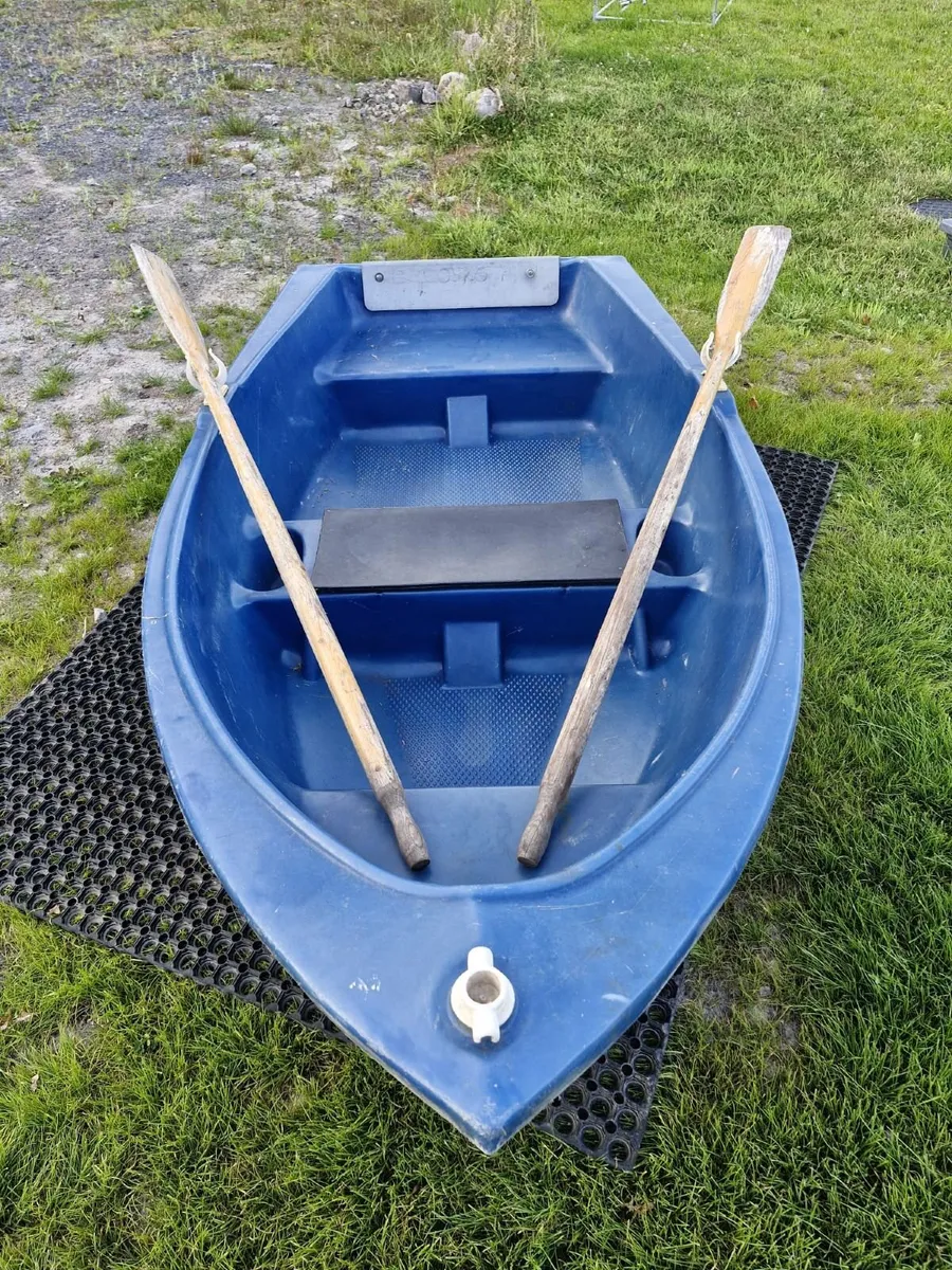 Pioner 8 Boat - Image 1